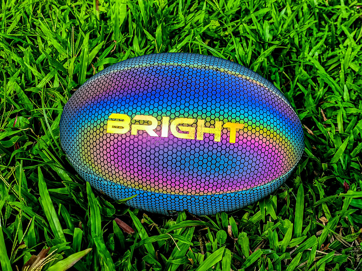 BRIGHT leuchtender Rugbyball